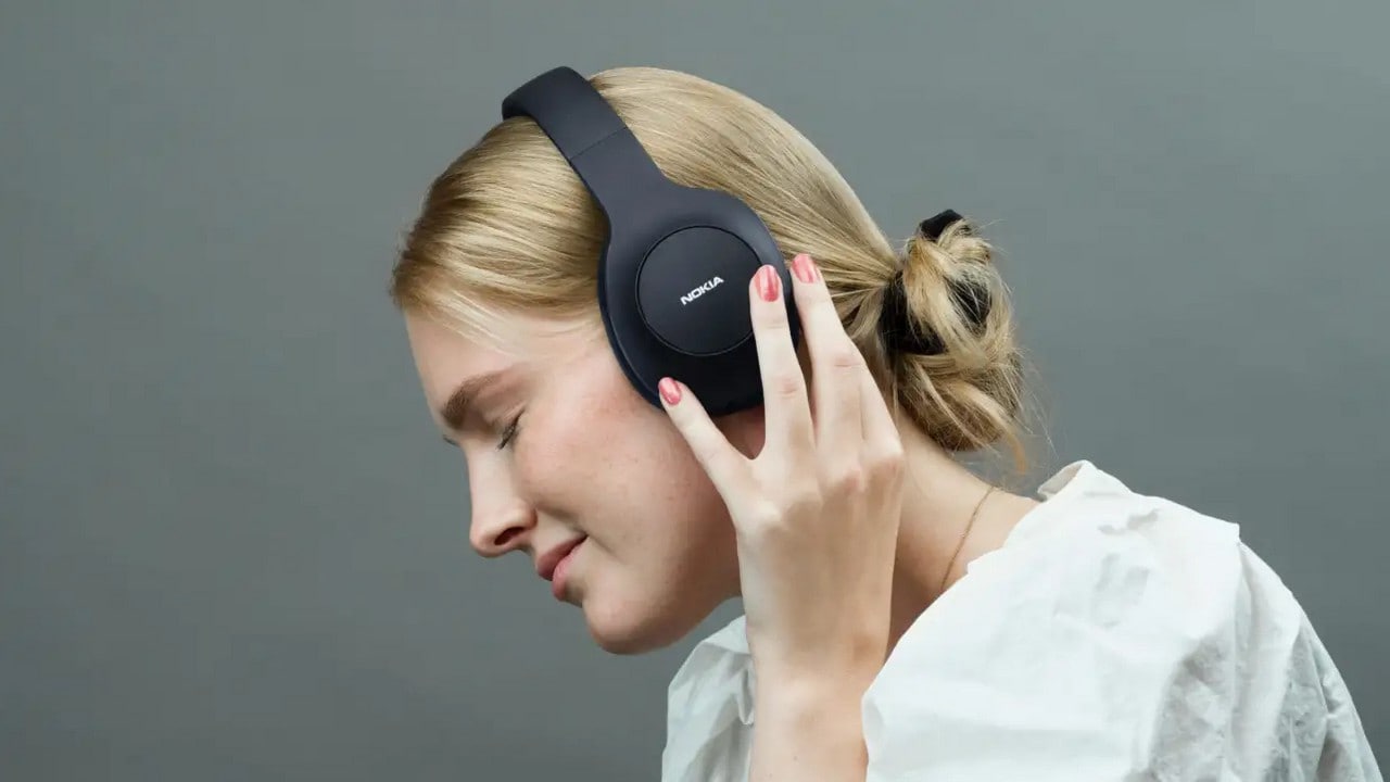  HMD launches Essential Wireless Headphones with 40 hours battery life